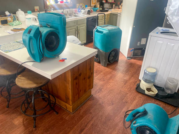 Best Emergency water damage restoration  in Sacramento, CA